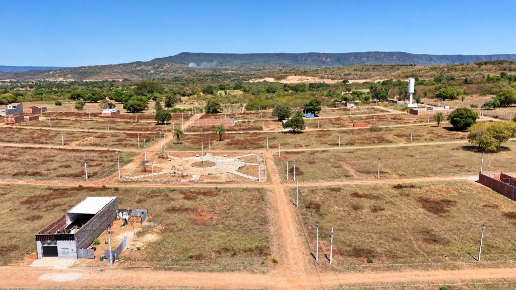 Vista aérea da praça no Loteamento Imaculada Conceição, em Crato