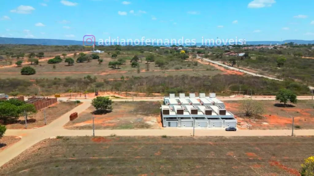 Residências construídas e terrenos no entorno do Cidade Luz