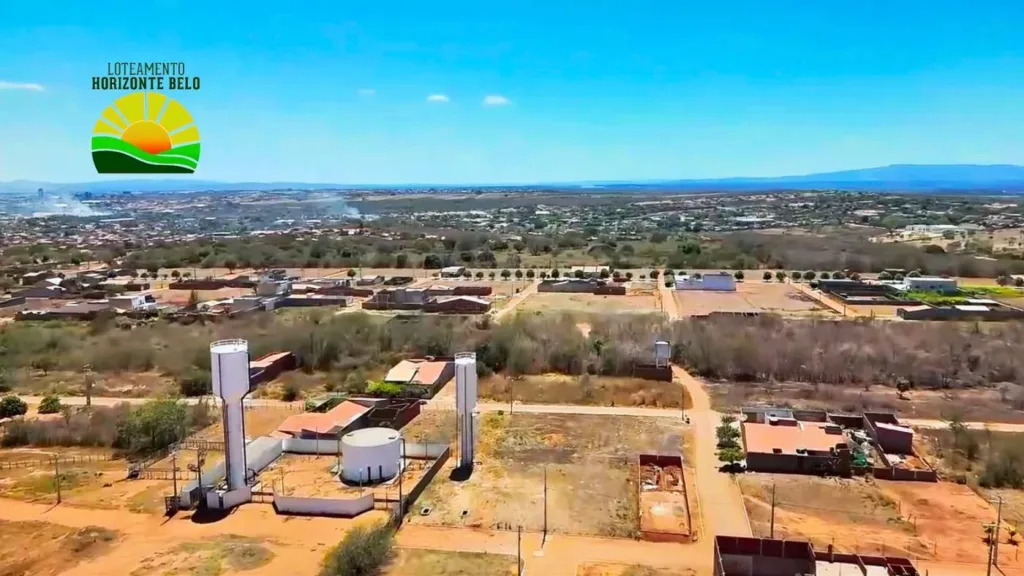 Vista aérea dos reservatórios e do entorno do Loteamento Horizonte Belo