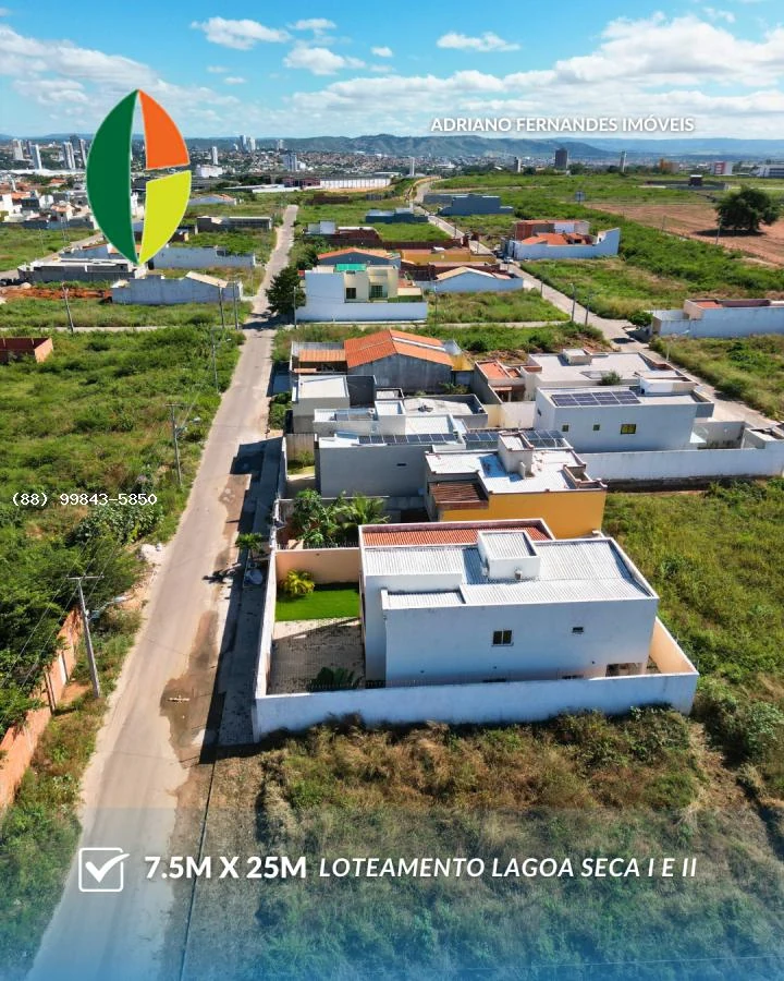 Residências e lotes vizinhos às vias do Lagoa Seca I e II