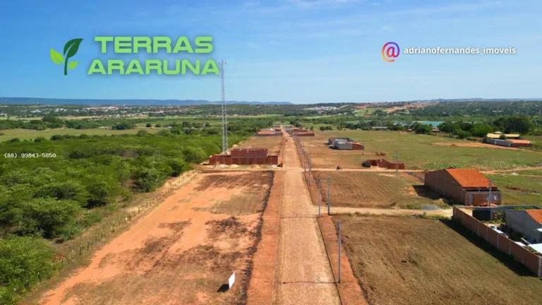 Vista aérea da rua e dos terrenos do Loteamento Terras Araruna, em Barbalha